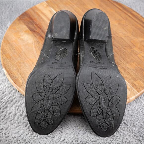 Born Tour Black Leather Western Ankle Booties Womens Size 8 M Pull on Chelsea - Picture 7 of 8